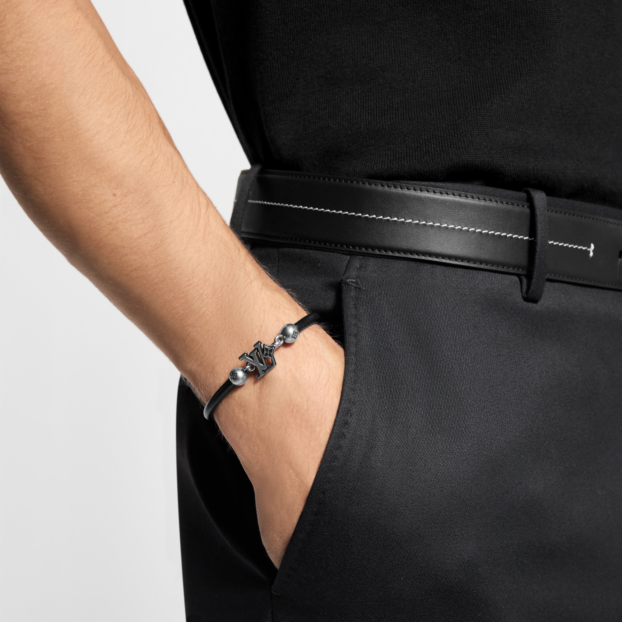 LV Flower Hook Bracelet - Fashion Jewelry M4492E | LOUIS VUITTON